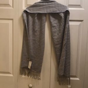 Lord & Taylor scarlf